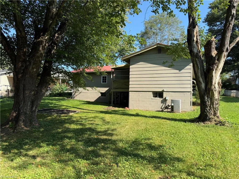 111 Arbor Street Boonville, NC 27011