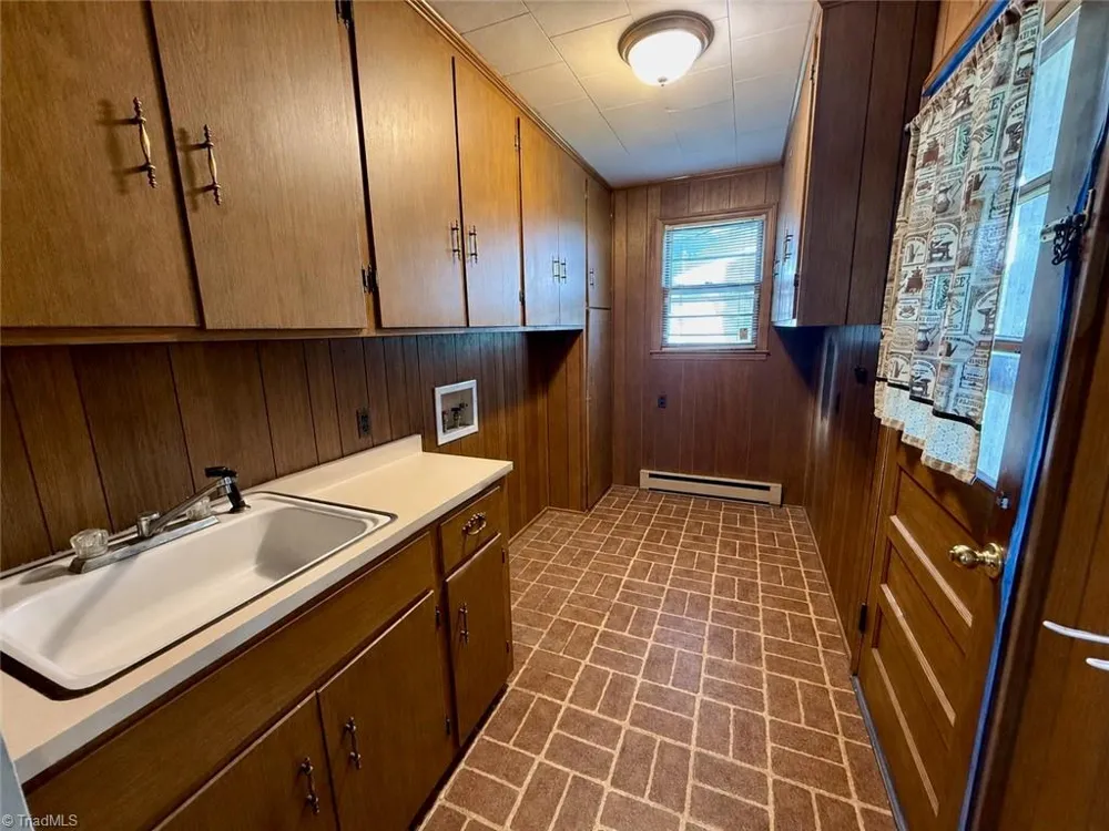 111 Arbor Street Boonville, NC 27011