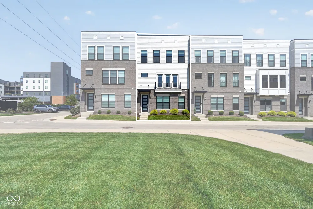 9728 Junction Station Fishers, IN 46037