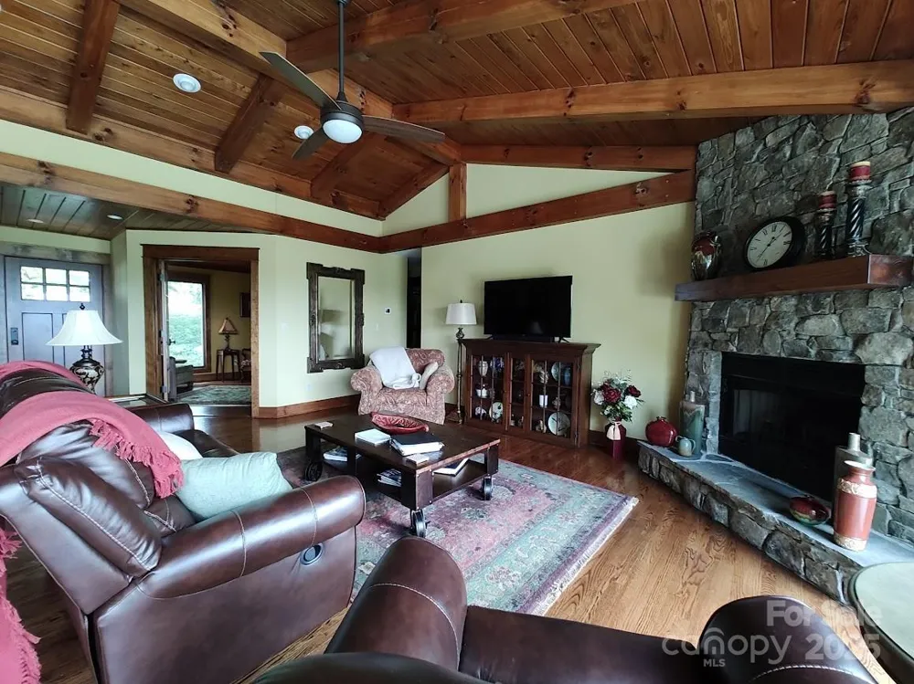 545 Summit Road Tryon, NC 28782