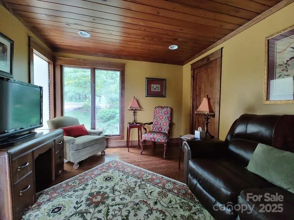 545 Summit Road Tryon, NC 28782