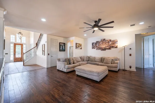 13035 Walking Horse San Antonio, TX 78023