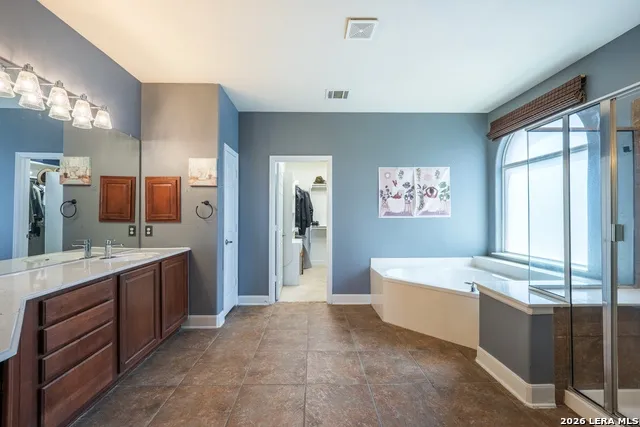 13035 Walking Horse San Antonio, TX 78023