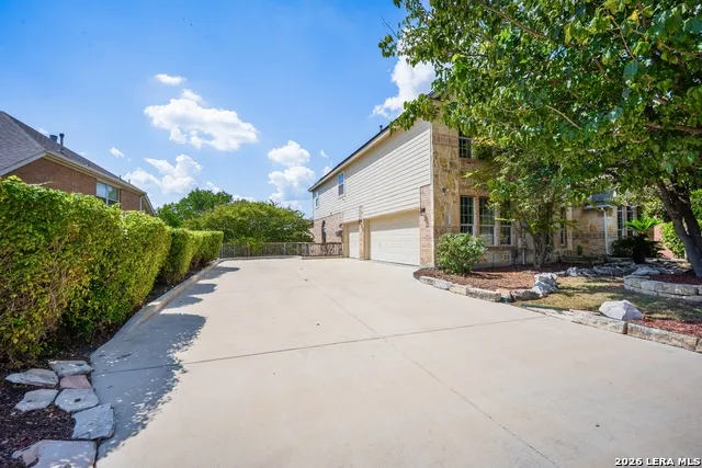 13035 Walking Horse San Antonio, TX 78023