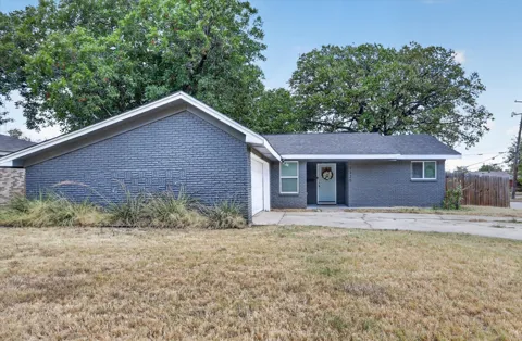 1325 Cloverdale Drive