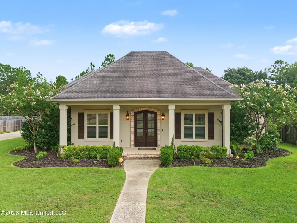 3408 Oakleigh Circle Ocean Springs, MS 39564