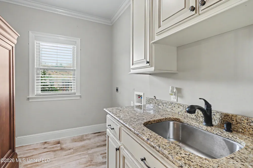 3408 Oakleigh Circle Ocean Springs, MS 39564