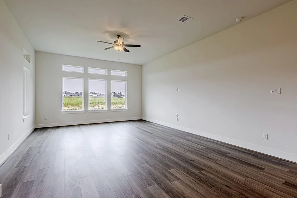 161 Peninsula Point Drive Montgomery, TX 77356