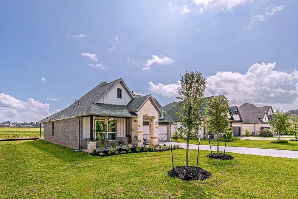 161 Peninsula Point Drive Montgomery, TX 77356