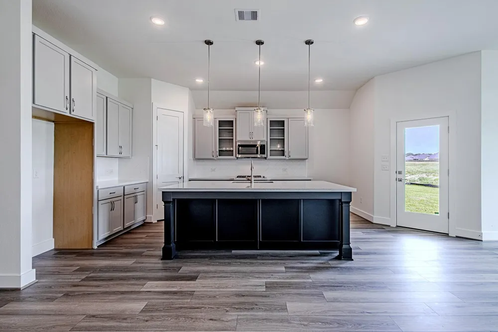 161 Peninsula Point Drive Montgomery, TX 77356