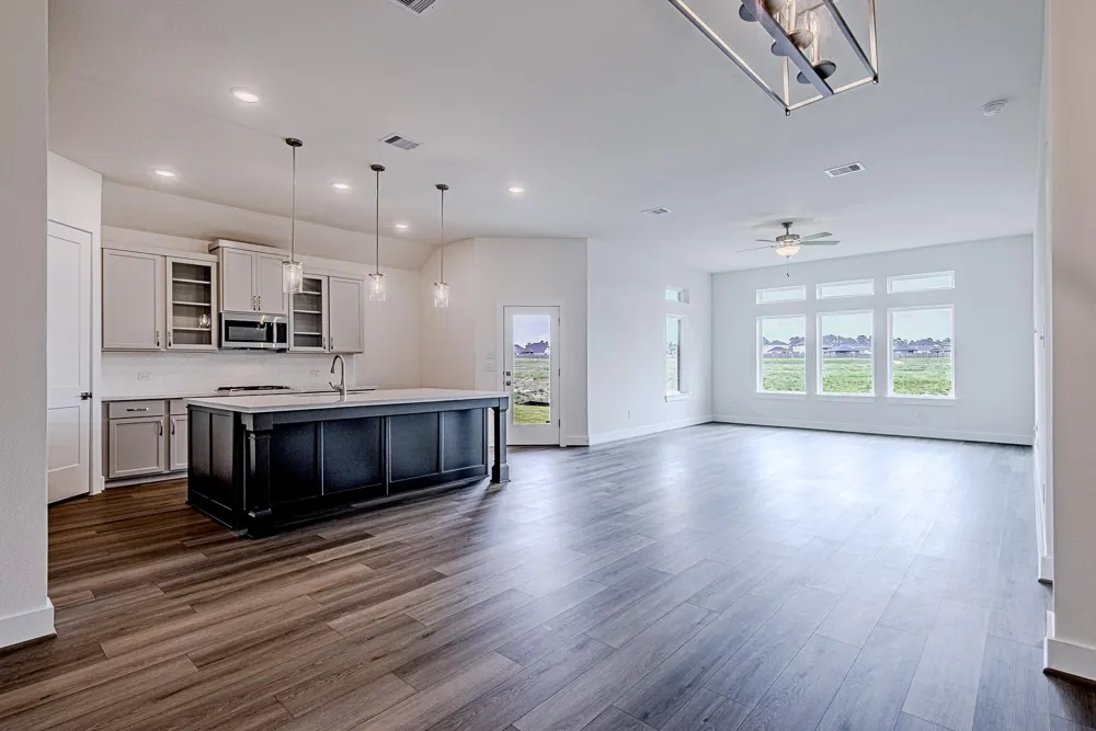 161 Peninsula Point Drive Montgomery, TX 77356