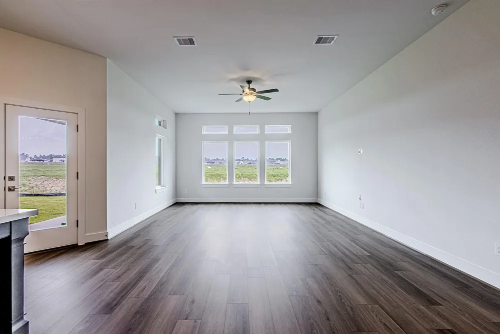 161 Peninsula Point Drive Montgomery, TX 77356