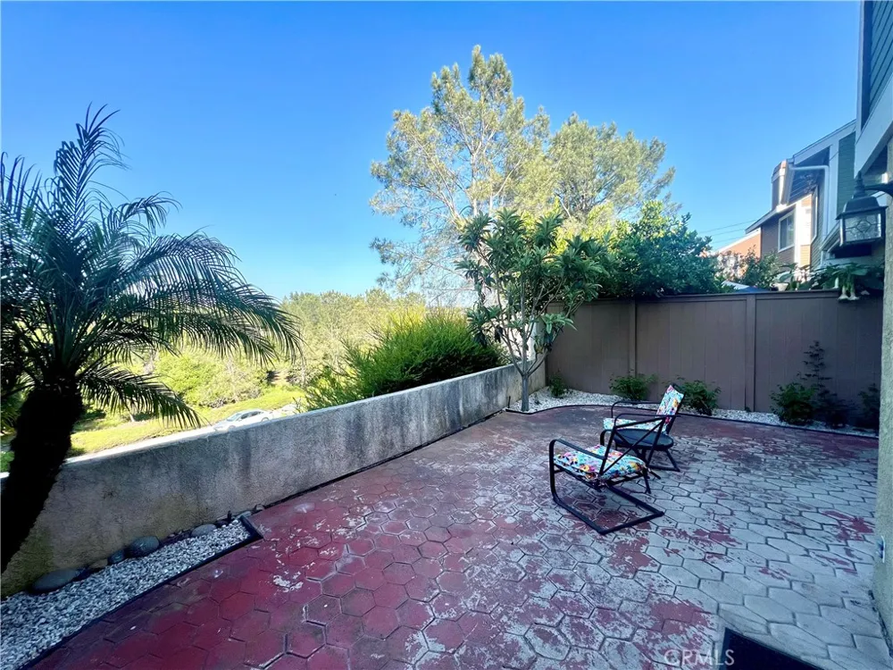 70 Meadowood Aliso Viejo, CA 92656