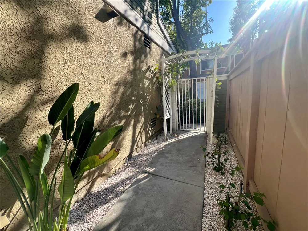 70 Meadowood Aliso Viejo, CA 92656
