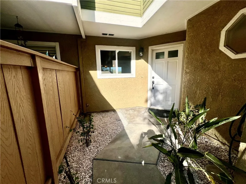 70 Meadowood Aliso Viejo, CA 92656