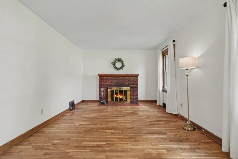 33 Pleasant Avenue Battle Creek, MI 49015