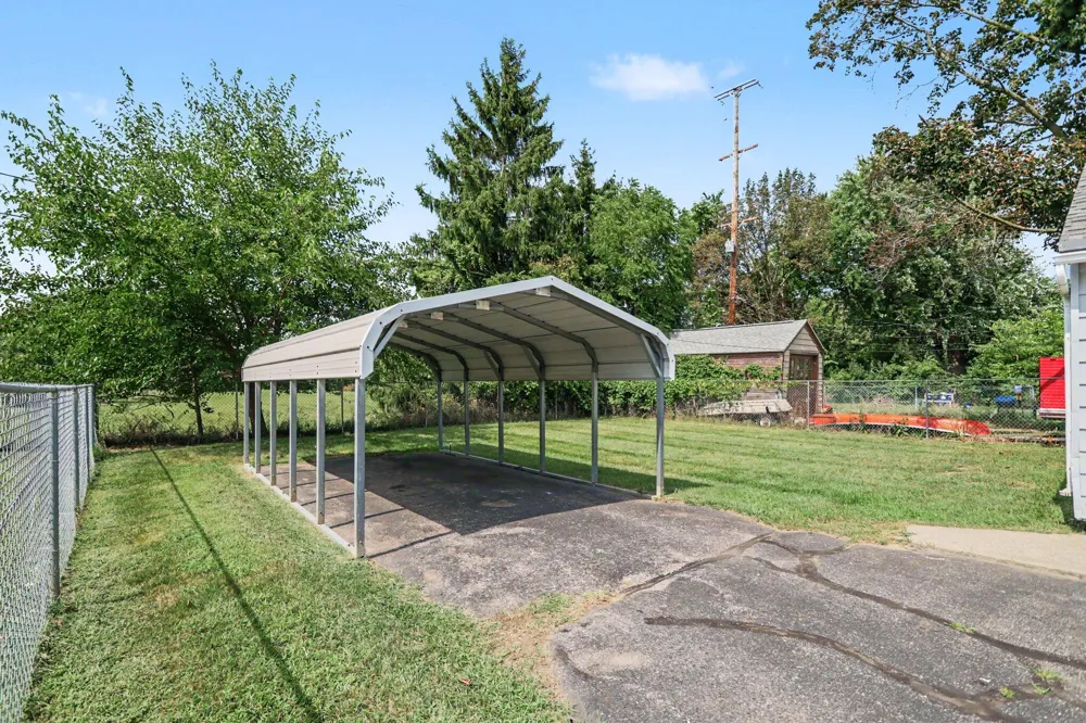 33 Pleasant Avenue Battle Creek, MI 49015