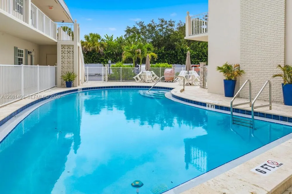 900 Jasmine Ln #105A Vero Beach, FL 32963