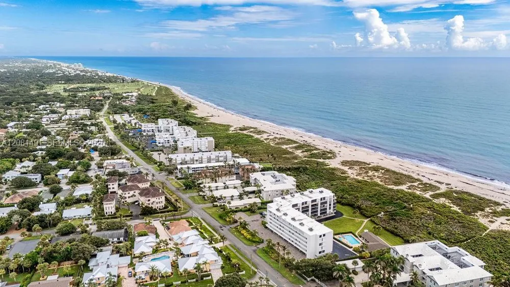 900 Jasmine Ln #105A Vero Beach, FL 32963