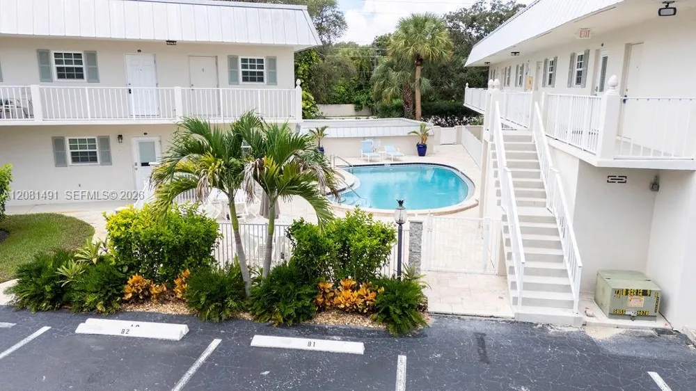 900 Jasmine Ln #105A Vero Beach, FL 32963