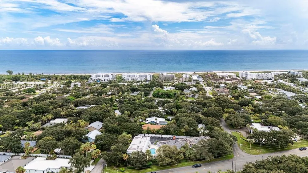 900 Jasmine Ln #105A Vero Beach, FL 32963