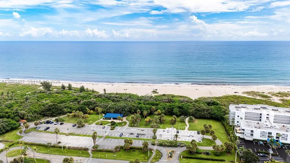 900 Jasmine Ln #105A Vero Beach, FL 32963