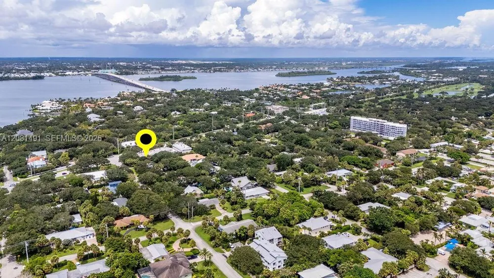 900 Jasmine Ln #105A Vero Beach, FL 32963