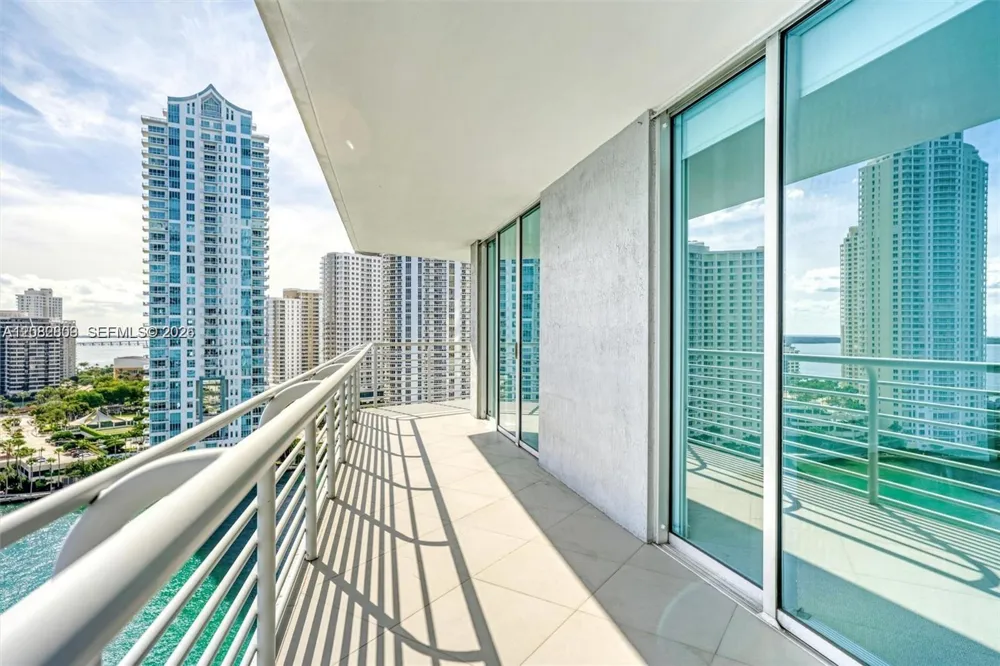 325 NE Biscayne Blvd #1923 Miami, FL 33131