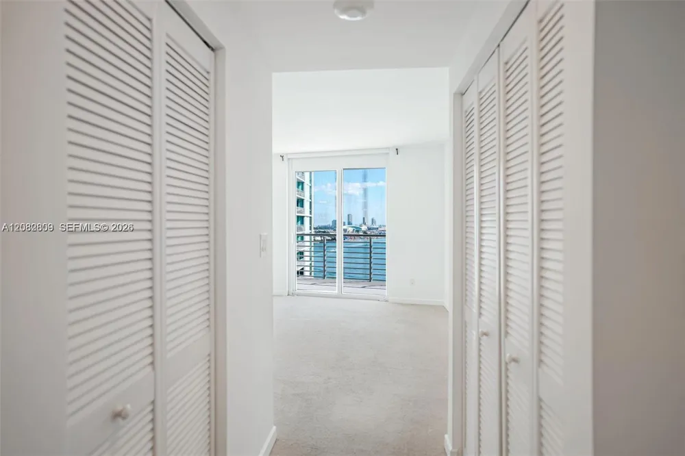 325 NE Biscayne Blvd #1923 Miami, FL 33131