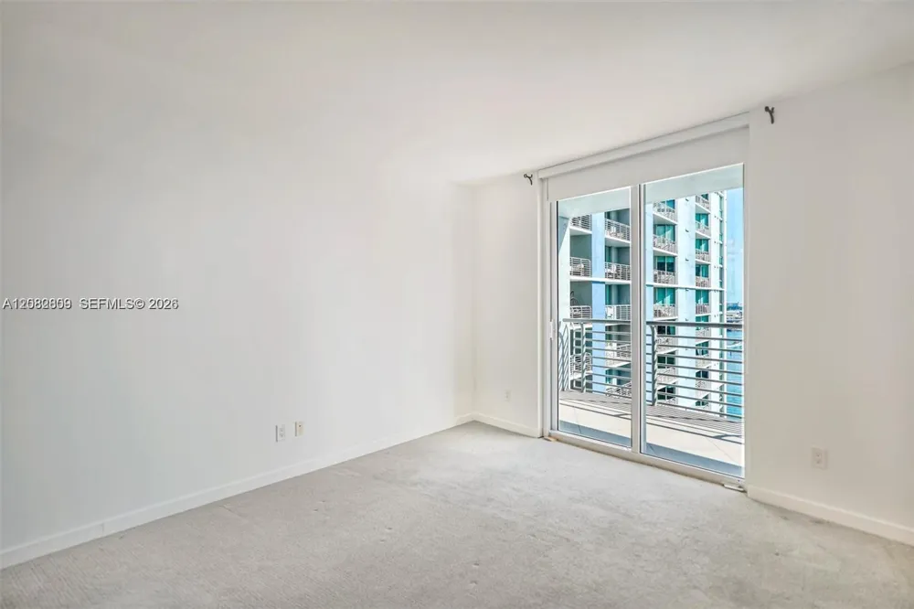 325 NE Biscayne Blvd #1923 Miami, FL 33131