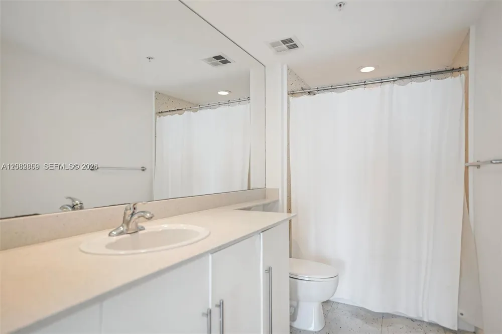 325 NE Biscayne Blvd #1923 Miami, FL 33131