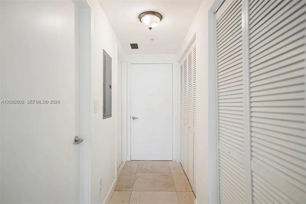 325 NE Biscayne Blvd #1923 Miami, FL 33131