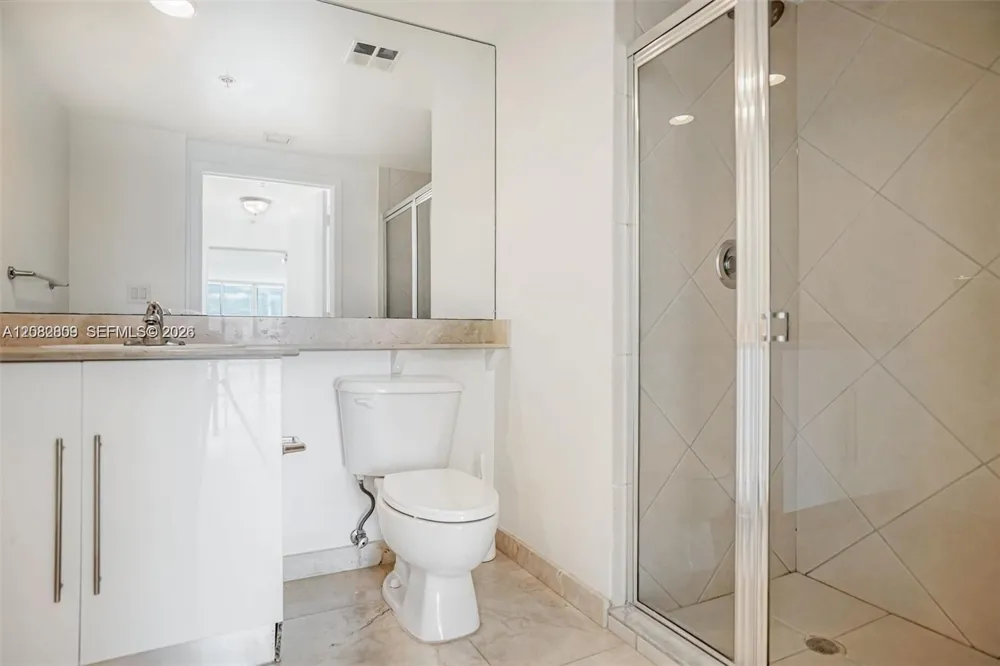 325 NE Biscayne Blvd #1923 Miami, FL 33131