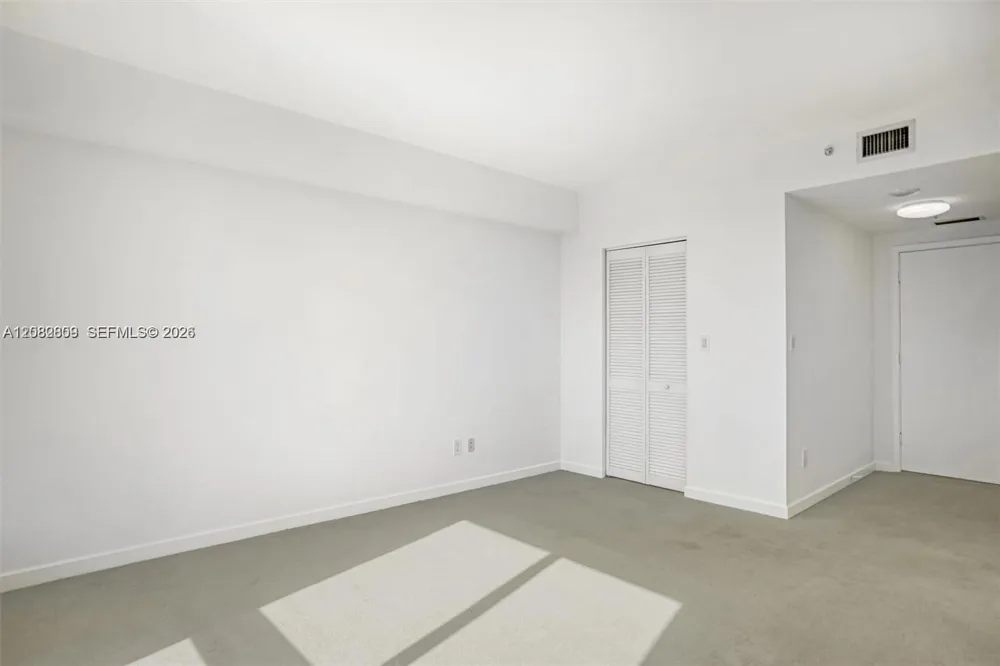 325 NE Biscayne Blvd #1923 Miami, FL 33131