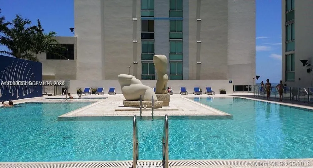 325 NE Biscayne Blvd #1923 Miami, FL 33131