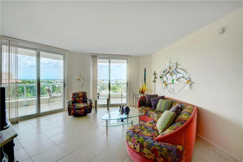 401 SW 4TH AVENUE #808 Fort Lauderdale, FL 33315