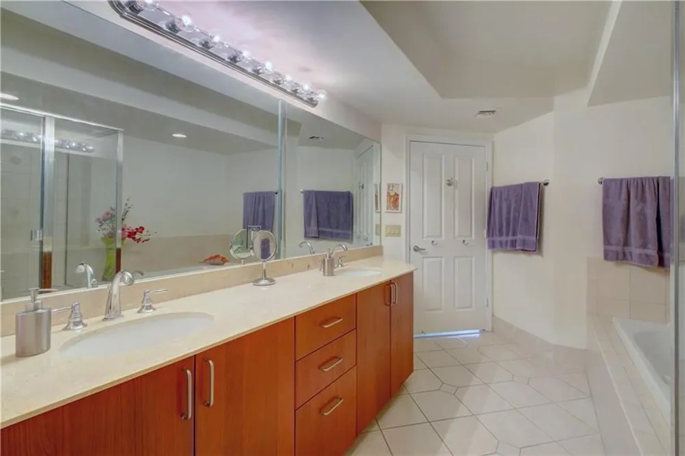 401 SW 4TH AVENUE #808 Fort Lauderdale, FL 33315