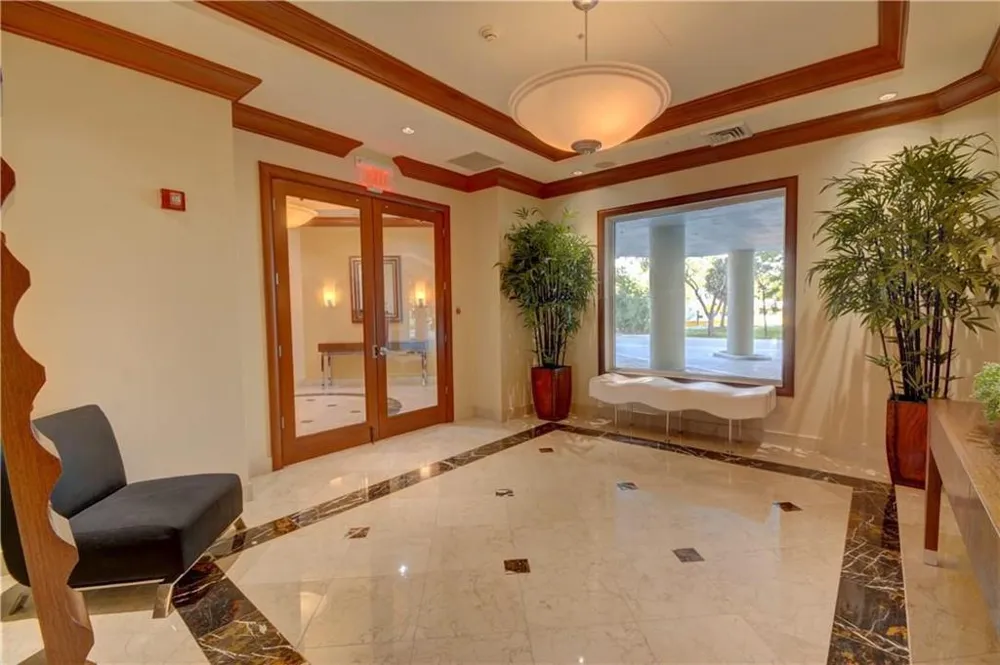 401 SW 4TH AVENUE #808 Fort Lauderdale, FL 33315
