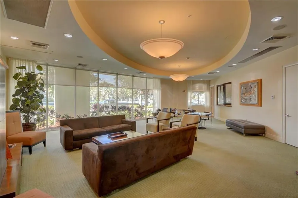 401 SW 4TH AVENUE #808 Fort Lauderdale, FL 33315