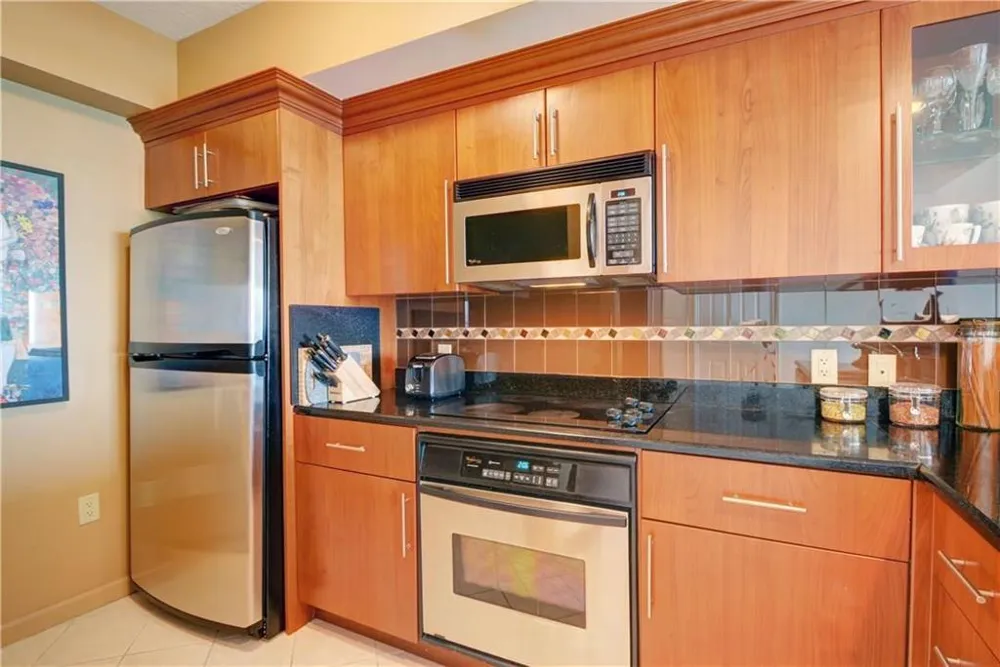 401 SW 4TH AVENUE #808 Fort Lauderdale, FL 33315