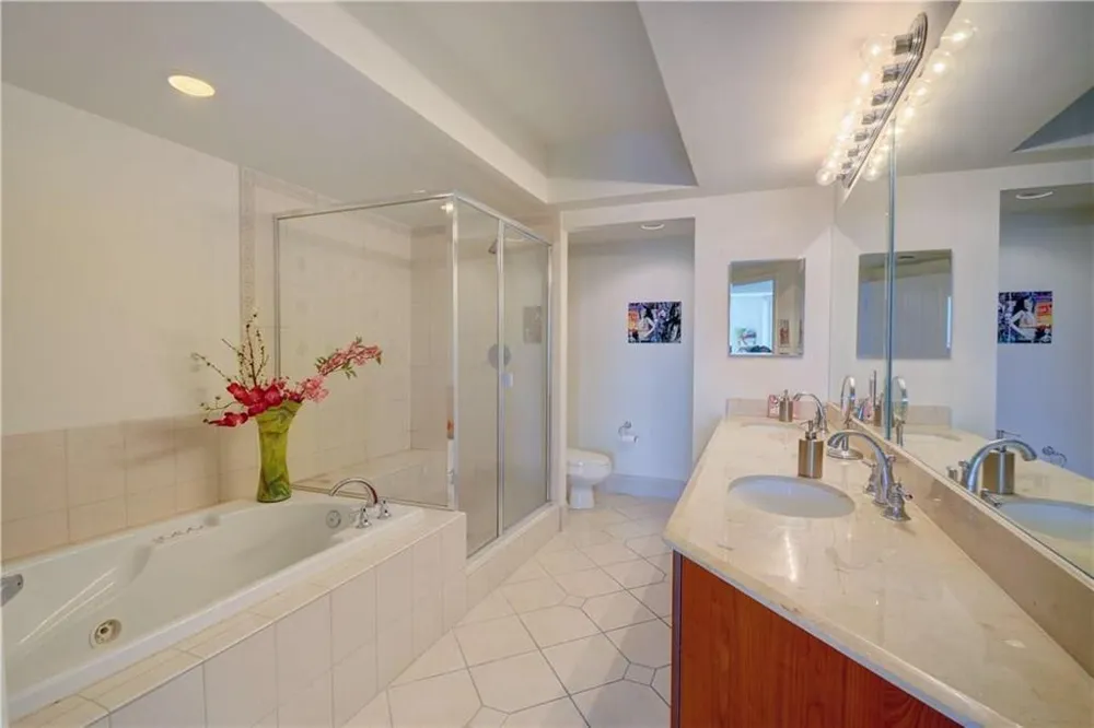 401 SW 4TH AVENUE #808 Fort Lauderdale, FL 33315