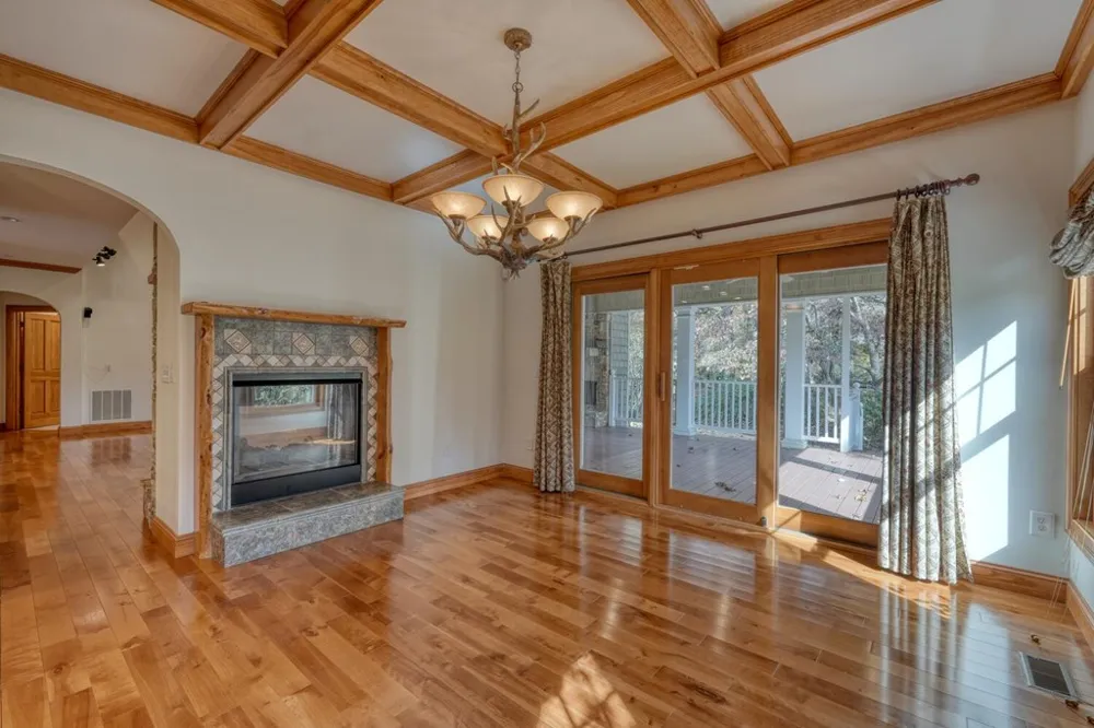 1949 Big Pine Drive Hiawassee, GA 30546