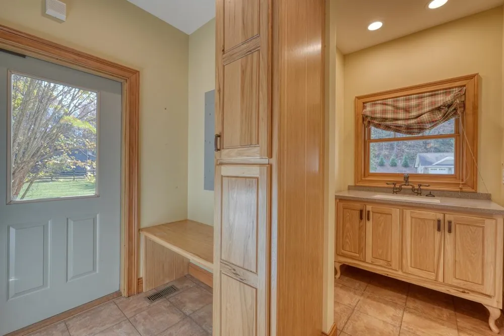 1949 Big Pine Drive Hiawassee, GA 30546