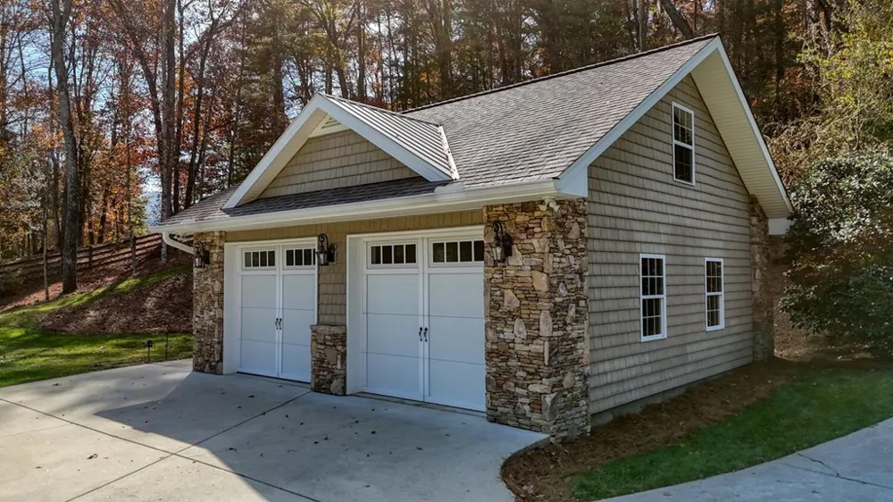 1949 Big Pine Drive Hiawassee, GA 30546