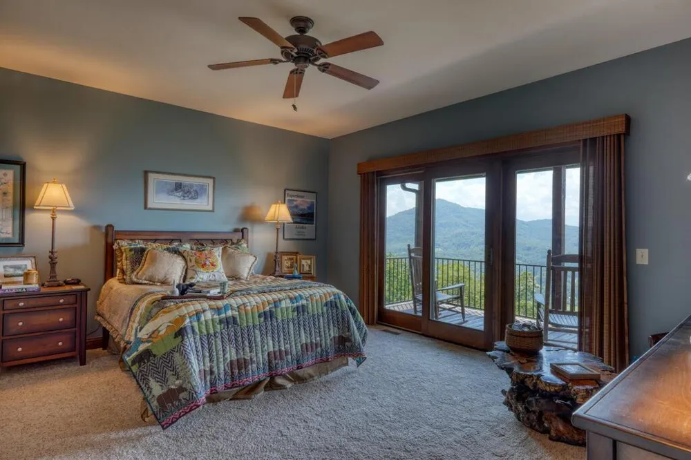 2187 Carlin Road Hiawassee, GA 30546