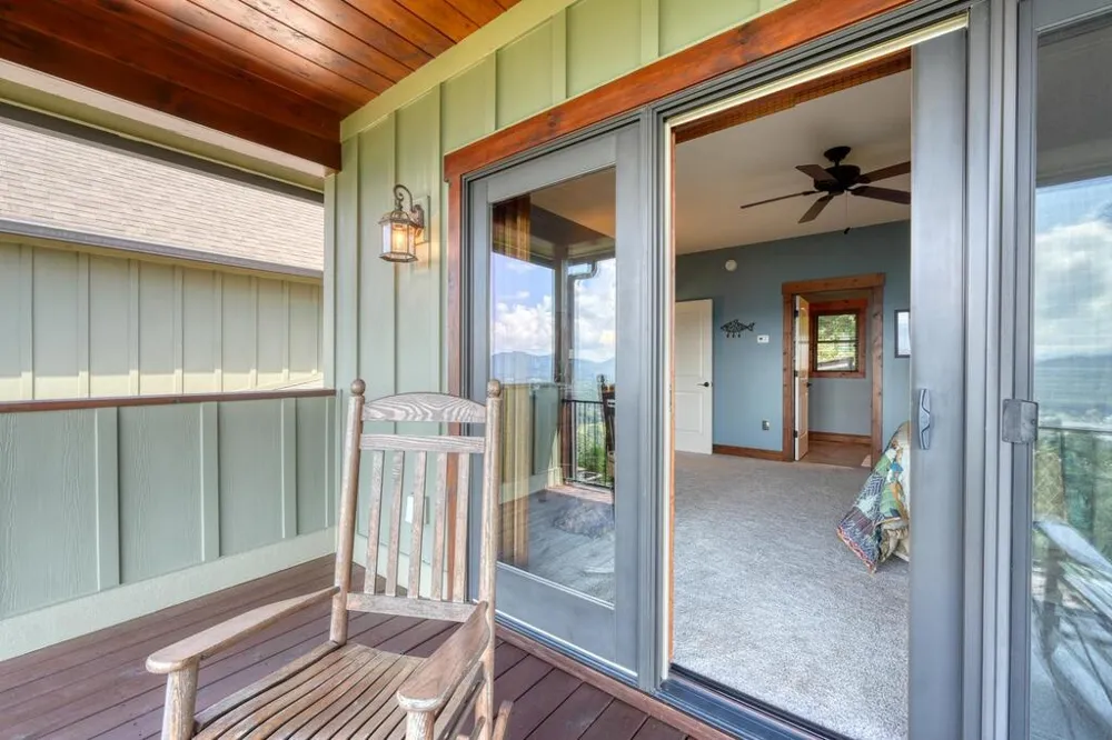 2187 Carlin Road Hiawassee, GA 30546
