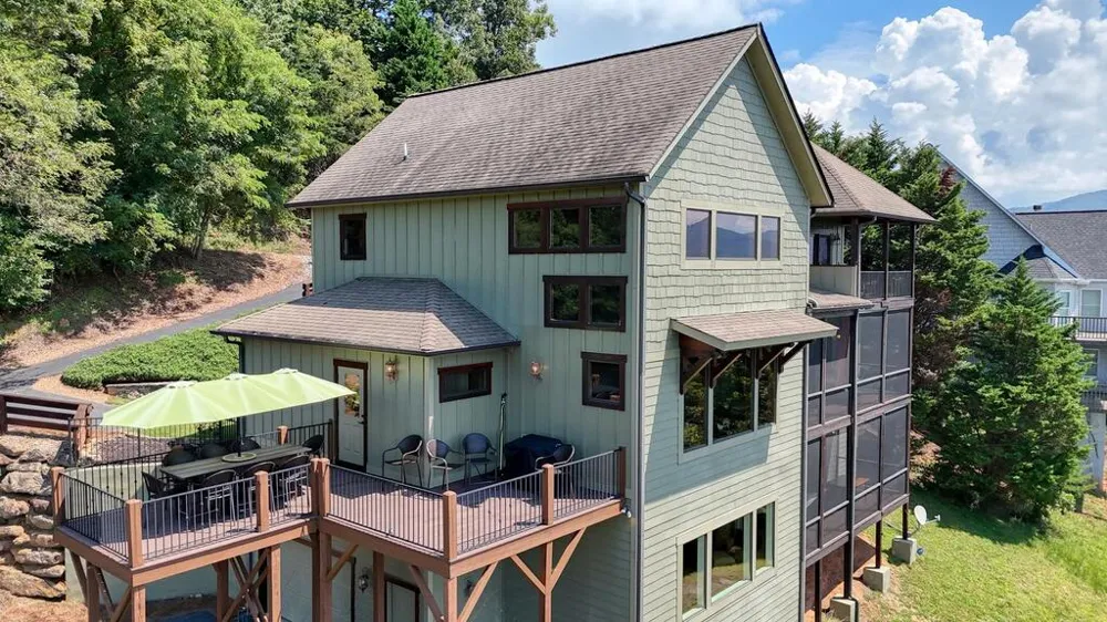 2187 Carlin Road Hiawassee, GA 30546