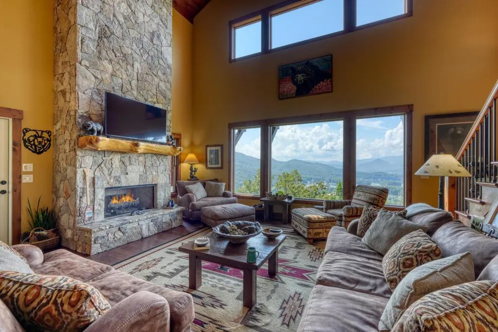 2187 Carlin Road Hiawassee, GA 30546