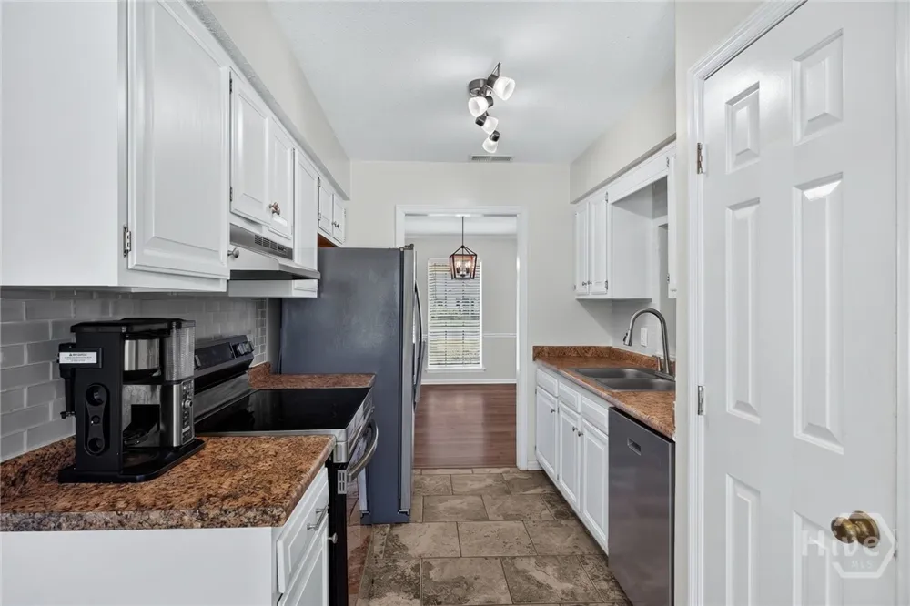 916 Mill Drive Savannah, GA 31419
