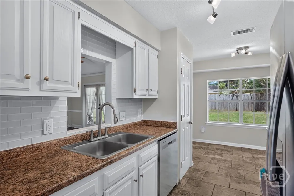 916 Mill Drive Savannah, GA 31419